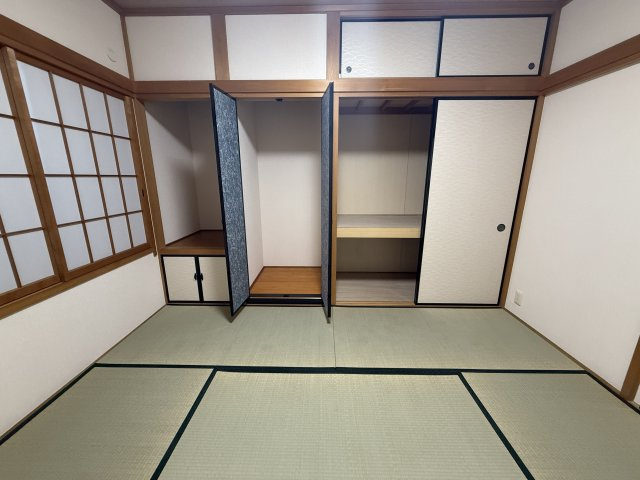 八幡町貸戸建の収納|1階和室収納