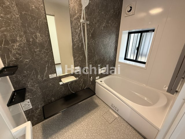 八幡町貸戸建の浴室|バスルーム