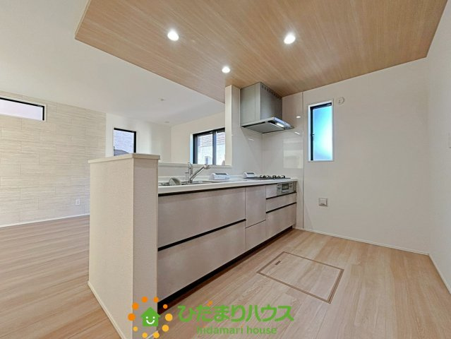 羽生市中岩瀬　新築一戸建て　03　グラファーレのキッチン|きれいなキッチンです！