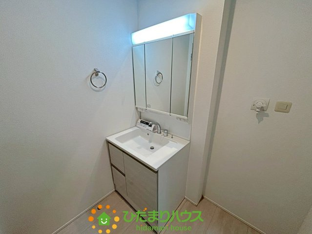 羽生市中岩瀬　新築一戸建て　03　グラファーレの独立洗面台|独立洗面台、朝の身支度には欠かせません！