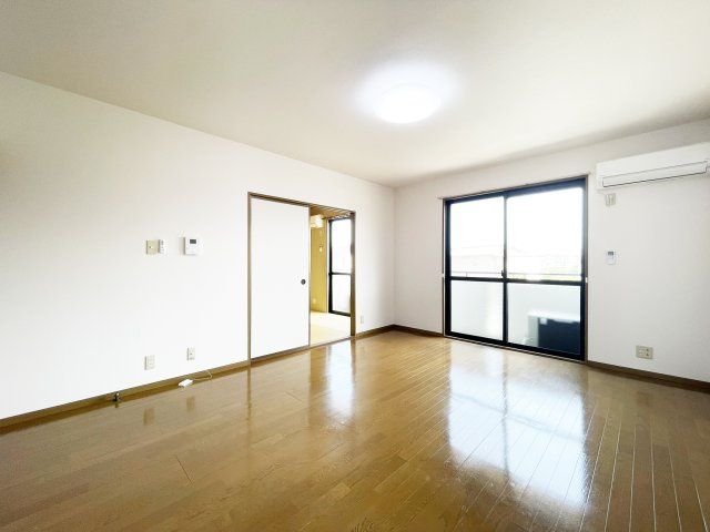 ピュアメゾン　Ａ棟の居間・リビング