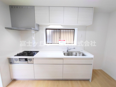 【キッチン】 | 豊川市三蔵子町野河薮 中古戸建て | キッチンでお料理をお楽しみください