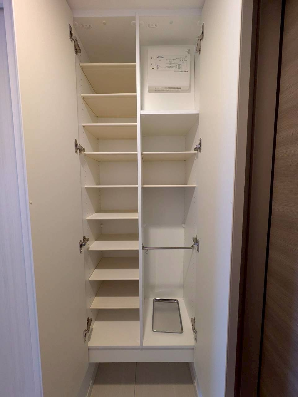 ザ・ハウス豊橋WEST　1302号室の収納