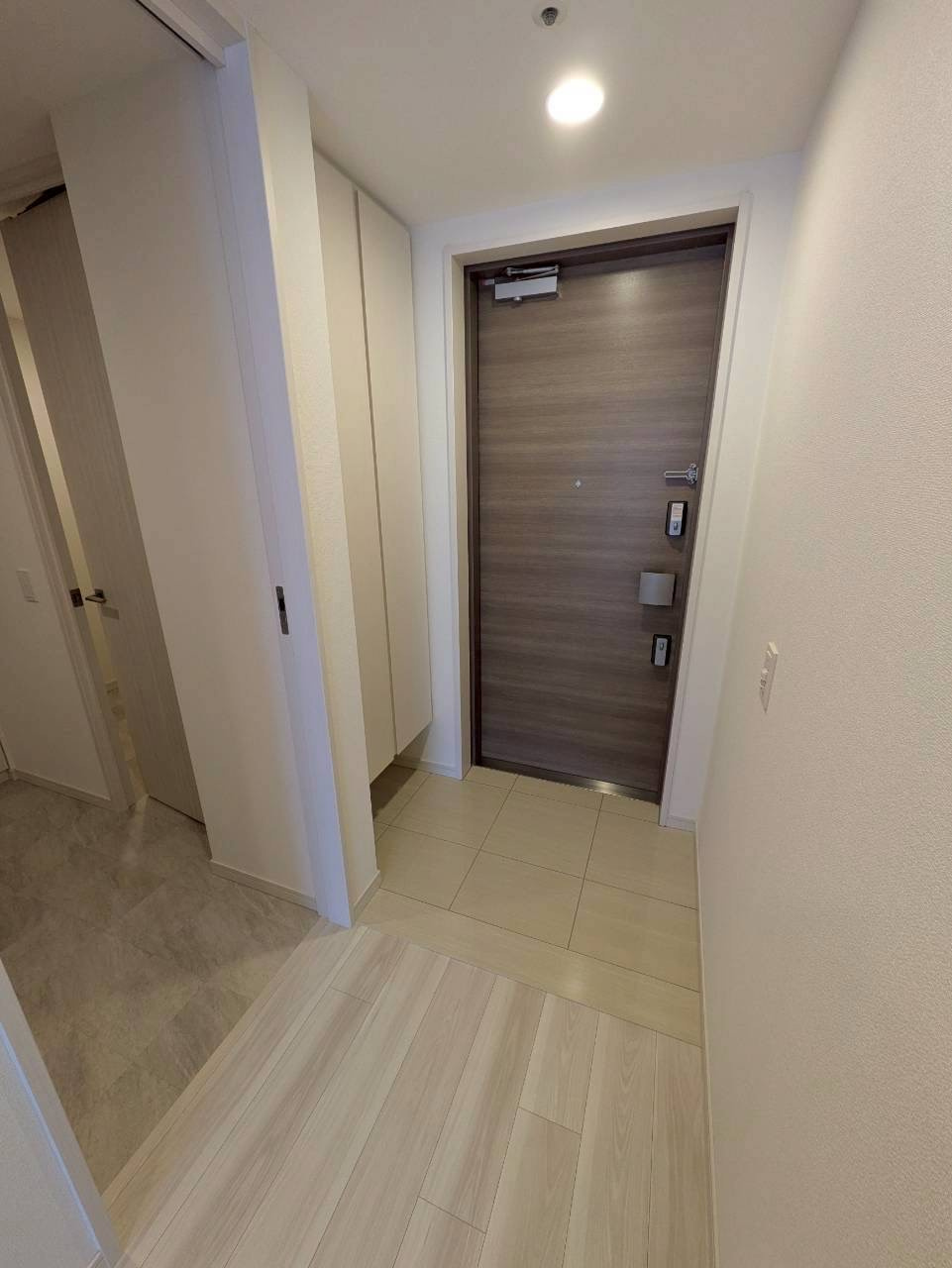 ザ・ハウス豊橋WEST　1302号室の玄関