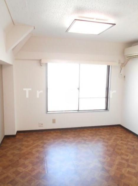 内野ハイツの居間・リビング