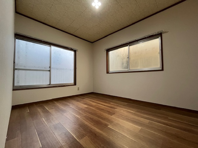 寿町貸家の洋室