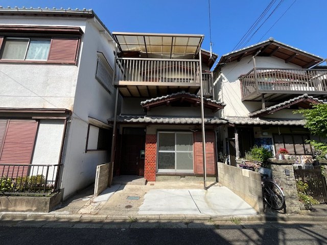 寿町貸家