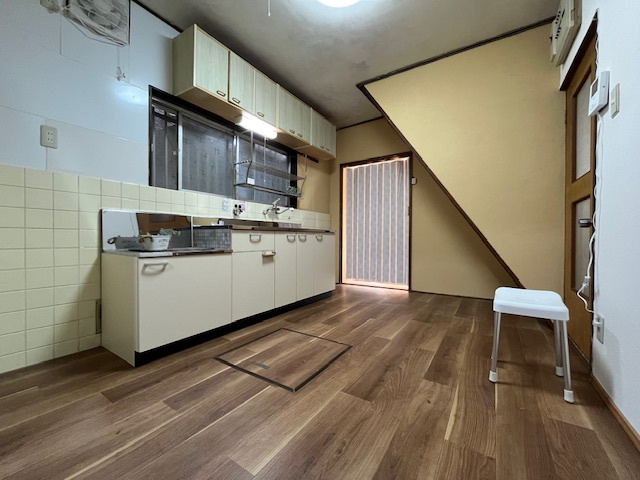 寿町貸家の居間・リビング