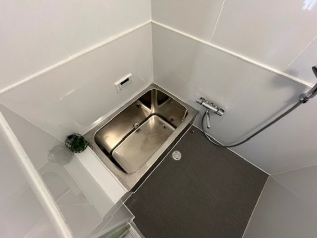 寿町貸家の浴室