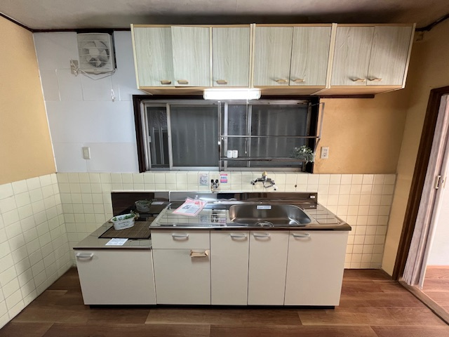 寿町貸家のキッチン