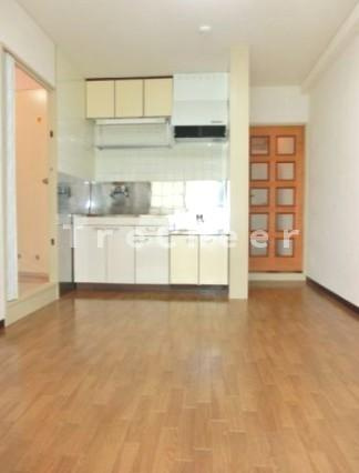 コージーハイムＢ棟の居間・リビング