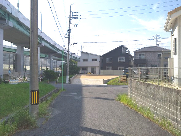 緑区大高台三丁目　売地の前面道路含む現地写真|前面道路