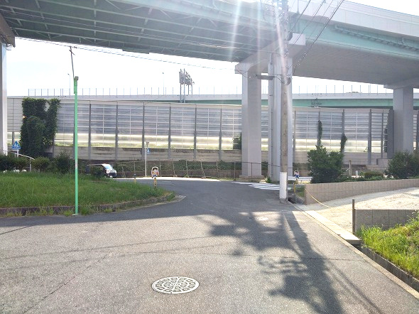 緑区大高台三丁目　売地の前面道路含む現地写真|前面道路