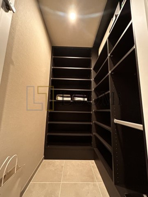 【収納】 | グランドメゾン北堀江レジデンス | グランドメゾン北堀江レジデンス　シューズインクローゼット