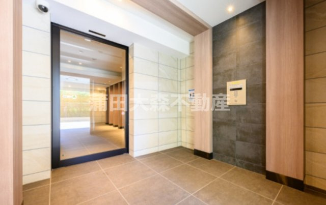 ガリシア下丸子リバーサイドのエントランス