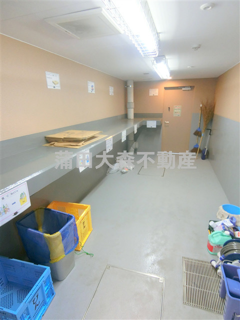 ガリシア下丸子リバーサイドのその他共用部分|曜日時間関係なくゴミ出し可能な敷地内ごみ捨て場