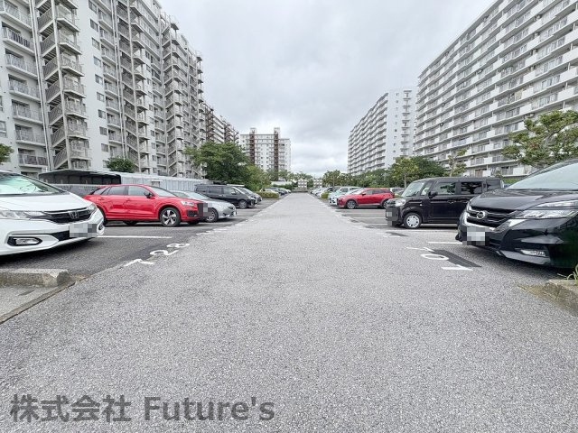 パークフィールドみさと五街区一号館の駐車場|敷地内駐車場あり（要空き・料金確認）