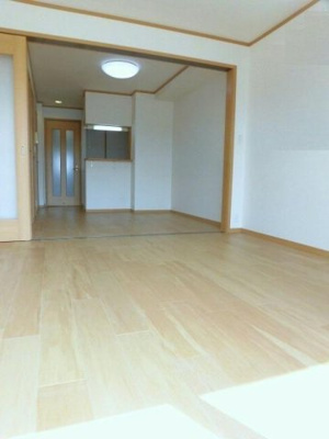 【居間・リビング】 | アレーナ | ゆったり過ごせるリビングです