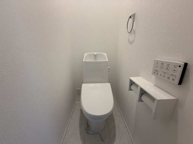 明石市大久保町山手台２丁目新築戸建１号棟のトイレ