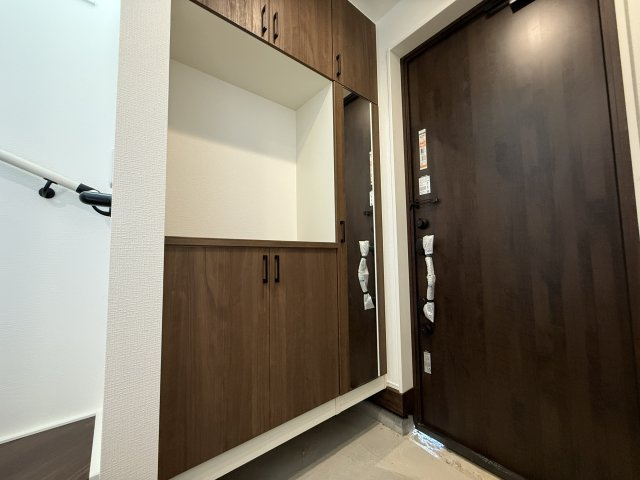 明石市大久保町山手台２丁目新築戸建１号棟の玄関