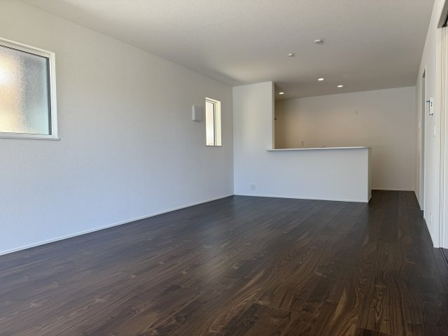 明石市大久保町山手台２丁目新築戸建１号棟の居間・リビング