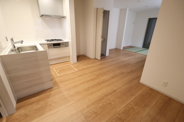 《仲介手数料無料》久喜市久喜東１丁目22-17新築一戸建ていろどりアイタウンのランドリースペース|撮影日 2025年11月6日 11:50 曇り