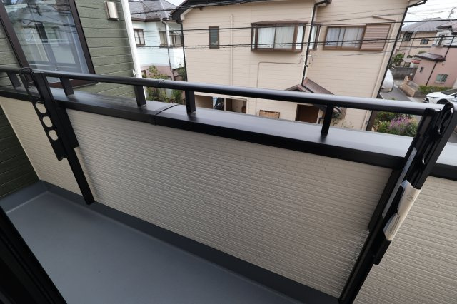 《仲介手数料無料》久喜市久喜東１丁目22-17新築一戸建ていろどりアイタウンのバルコニー|撮影日 2025年11月6日 11:50 曇り