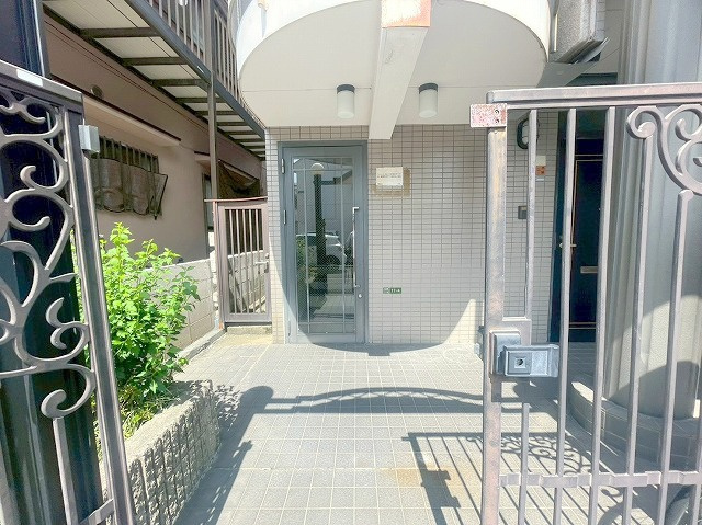 ヴィルヌーブのエントランス