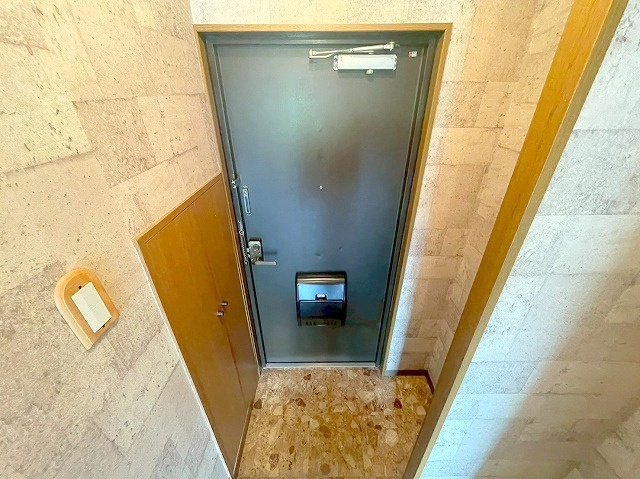 ヴィルヌーブの玄関