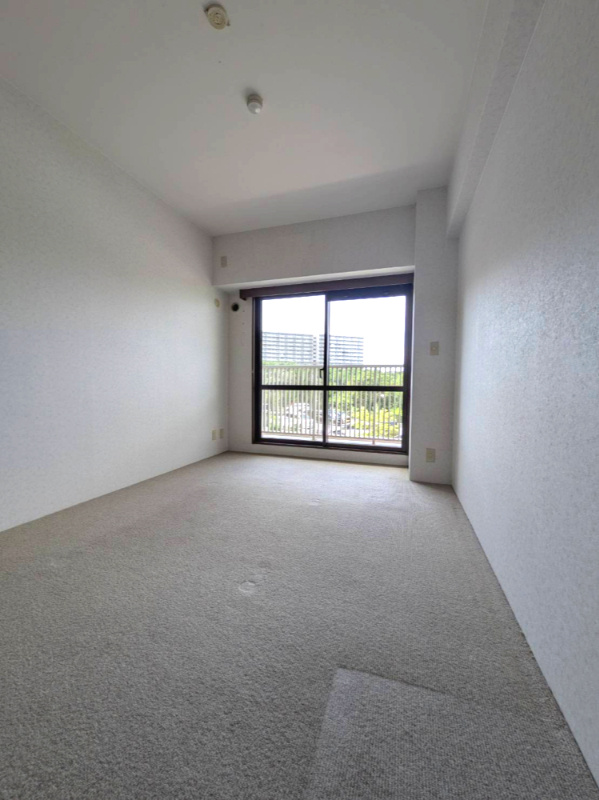 須磨パークヒルズA棟の洋室|約７.７帖の洋室