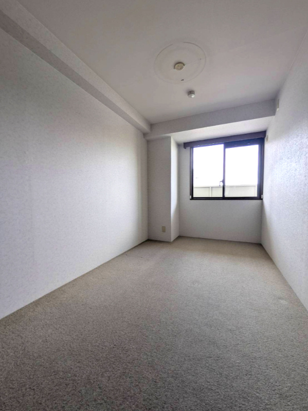 須磨パークヒルズA棟の洋室|約５.１帖の洋室