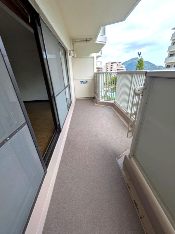 須磨パークヒルズA棟のバルコニー|南東側バルコニー