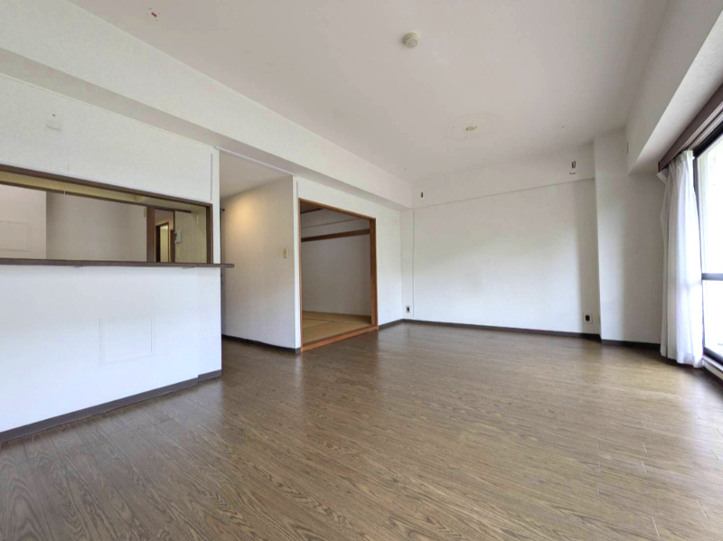 須磨パークヒルズA棟の居間・リビング