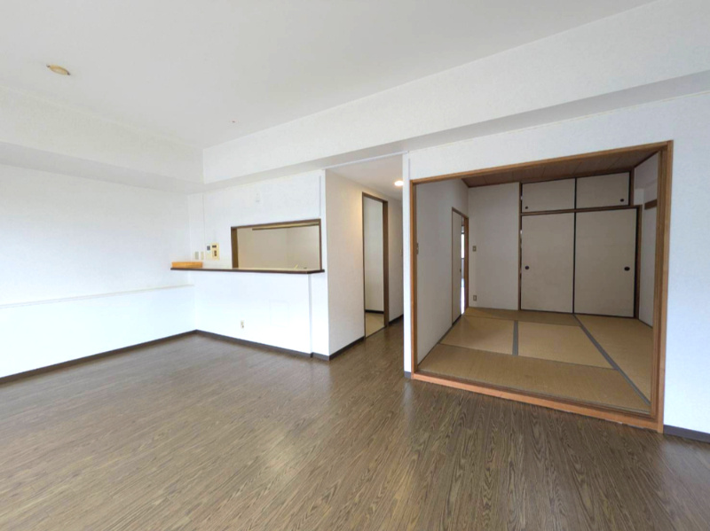 須磨パークヒルズA棟の居間・リビング