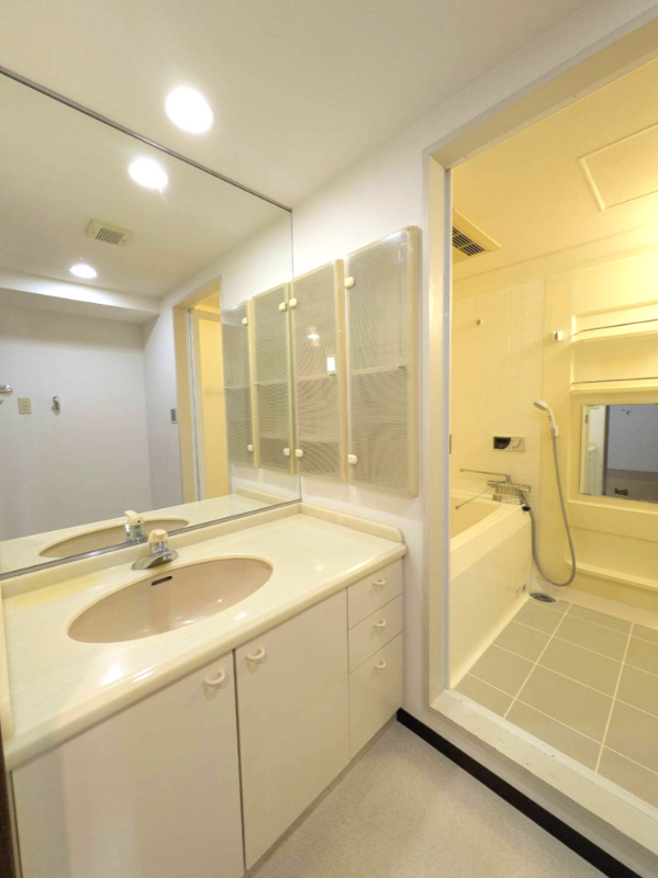 須磨パークヒルズA棟の独立洗面台