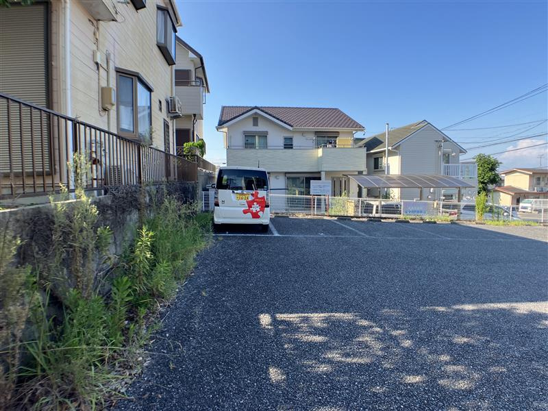 北二ツ坂1丁目貸店舗の駐車場