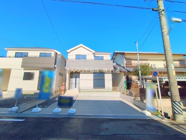 ハートフルタウン緑町緑ヶ丘4期の前面道路含む現地写真