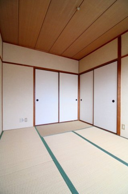 【寝室】 | ピロ小倉 | きれいな和室です