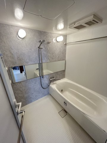 スプランディッド本町東DUEの浴室