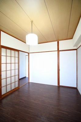 【洋室】 | 井上コーポ | 個人の部屋や寝室として使える洋室です