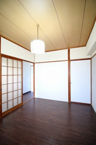 【洋室】 | 井上コーポ | 個人の部屋や寝室として使える洋室です