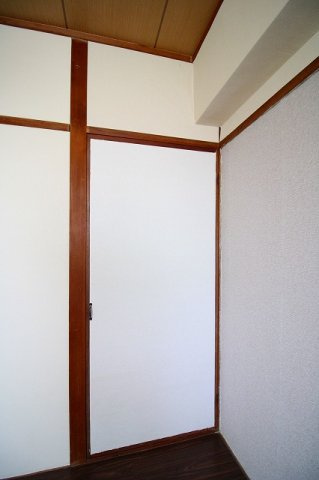 【洋室】 | 井上コーポ | 使い勝手のいい洋室です