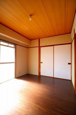 【洋室】 | 井上コーポ | コンパクトで使いやすい洋室です