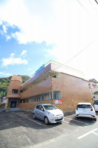 【外観】 | 井上コーポ | お得に住まいをお探しするなら不動産すまラボにお任せ下さい♪
〇現地待合わせOK　〇LINE対応可　〇他社物件持ち込みＯＫ
〇遠隔契約OK　〇お値引き喜んで♪
皆様のお問合せをお待ちしています♪