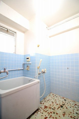 【浴室】 | 井上コーポ | お風呂で日々の疲れを落としましょう