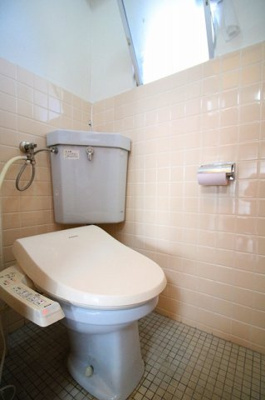 【トイレ】 | 井上コーポ | ゆったりとした空間のトイレです