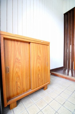 【玄関】 | 井上コーポ | ◆不動産すまラボの新プラン◆入居時の費用負担0円で入居可能！カード作成不要・簡単5分の審査です♪お気軽にお尋ねください♪