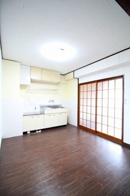 【居間・リビング】 | 井上コーポ | 使いやすい居間です