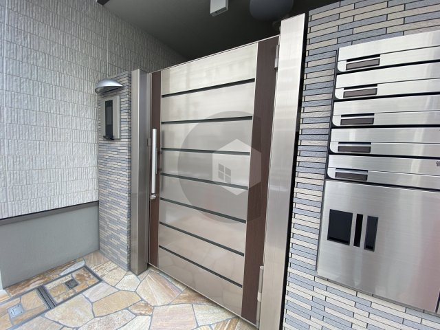 フジパレス俊徳道2番館のエントランス