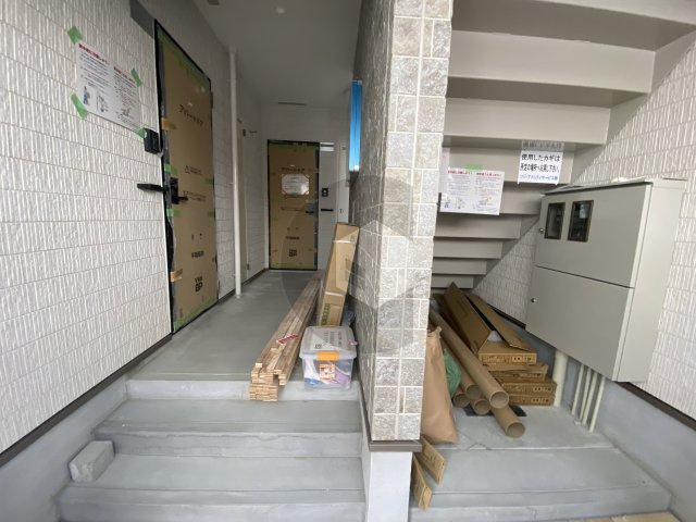 フジパレス俊徳道2番館のロビー